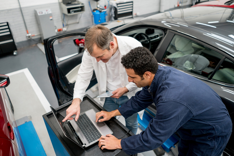 Connected Service Cox Automotive Inc   GettyImages 824981492 904x603 